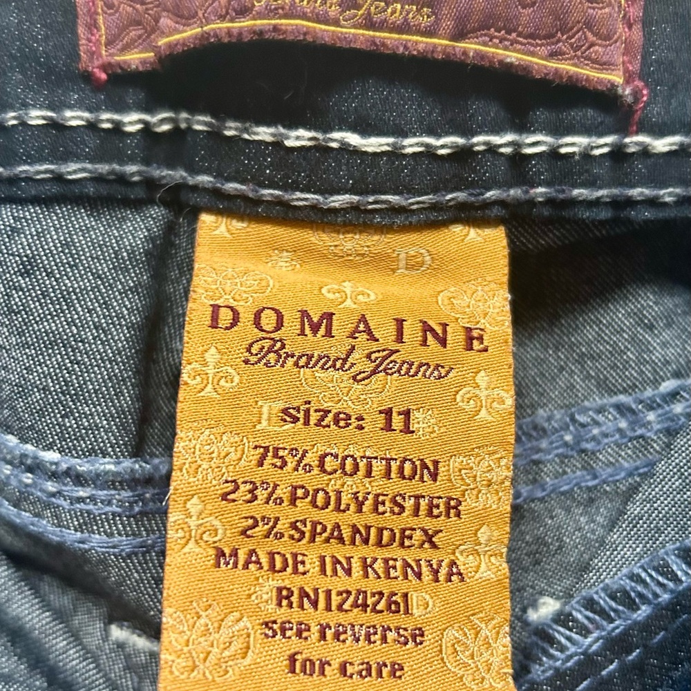 Classic Blue Jeans with Durable Stitching and Textured Fabric